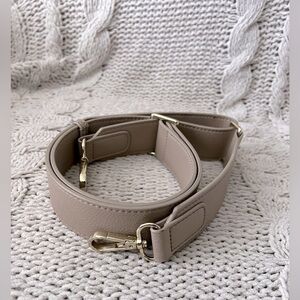 Mina Baie Crossbody Strap